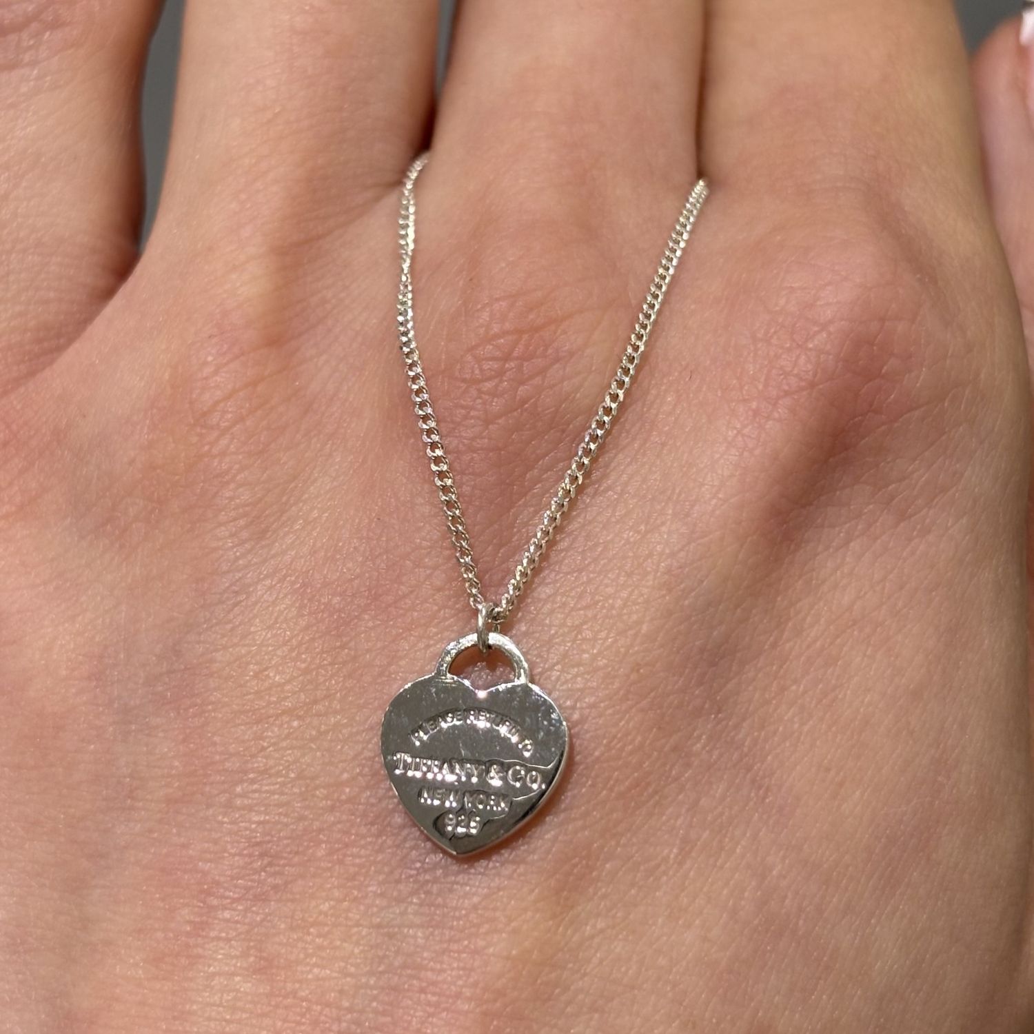 Pre-Owned Tiffany &amp; Co Silver Return To Tiffany Mini Heart Necklace