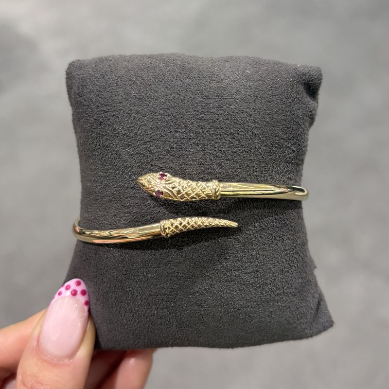 Pre-Owned 9ct Yellow Gold Ruby Eye Snake Bangle
