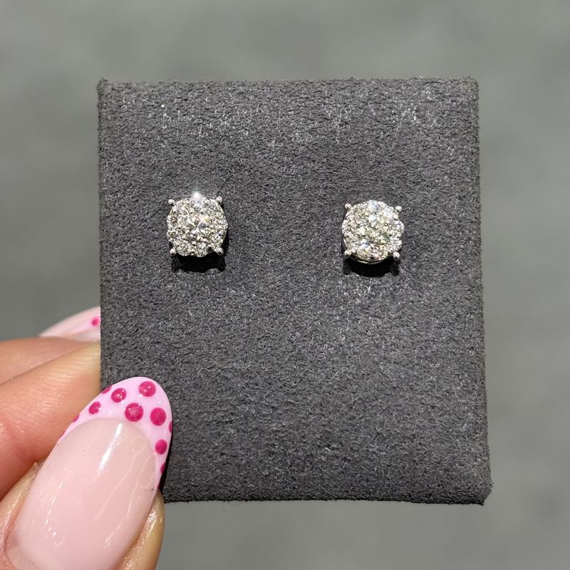 Pre-Owned 14ct White Gold 0.56ct Diamond Halo Stud Earrings Pre-Owned 14ct White Gold 0.56ct Diamond Halo Stud Earrings