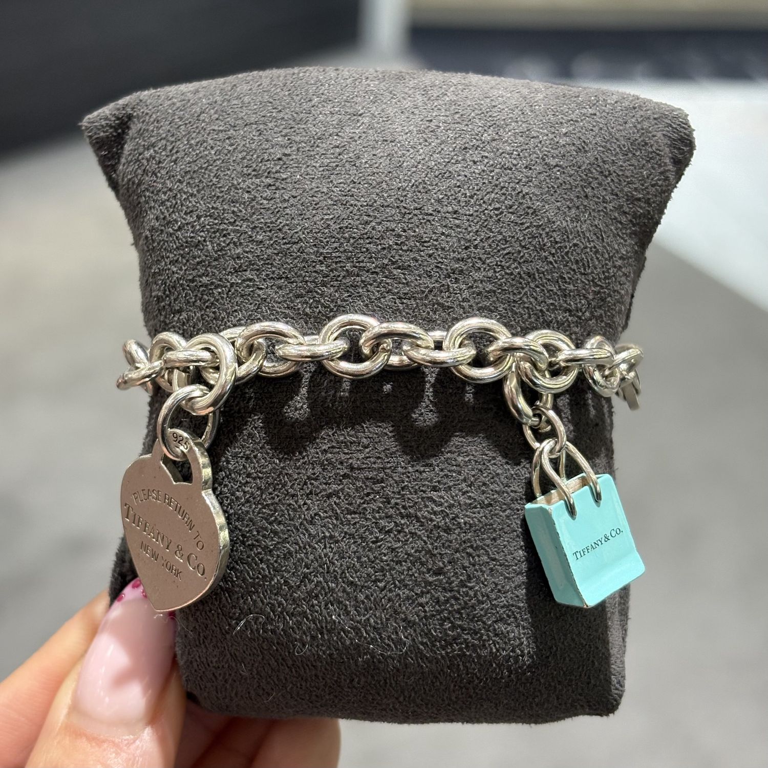 Pre-Owned Silver Tiffany & Co Charm Bracelet Pre-Owned Silver Tiffany & Co Charm Bracelet
