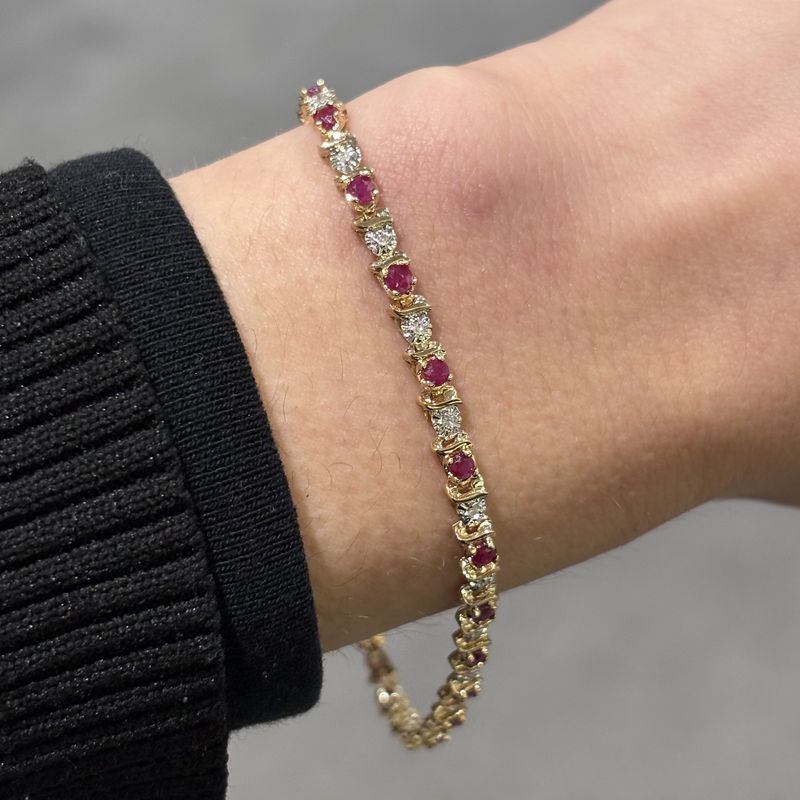 Pre-Owned 9ct Yellow Gold Ruby &amp; Diamond Tennis Bracelet 6.3g