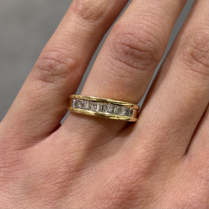 Pre-Owned 18ct Yellow Gold Princess & Emerald Cut Diamond ET Ring Pre-Owned 18ct Yellow Gold Princess & Emerald Cut Diamond ET Ring