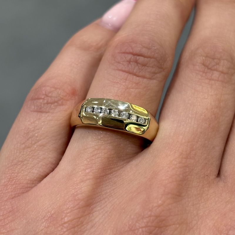 Pre-Owned 18ct Yellow Gold 0.07ct Diamond Set Band