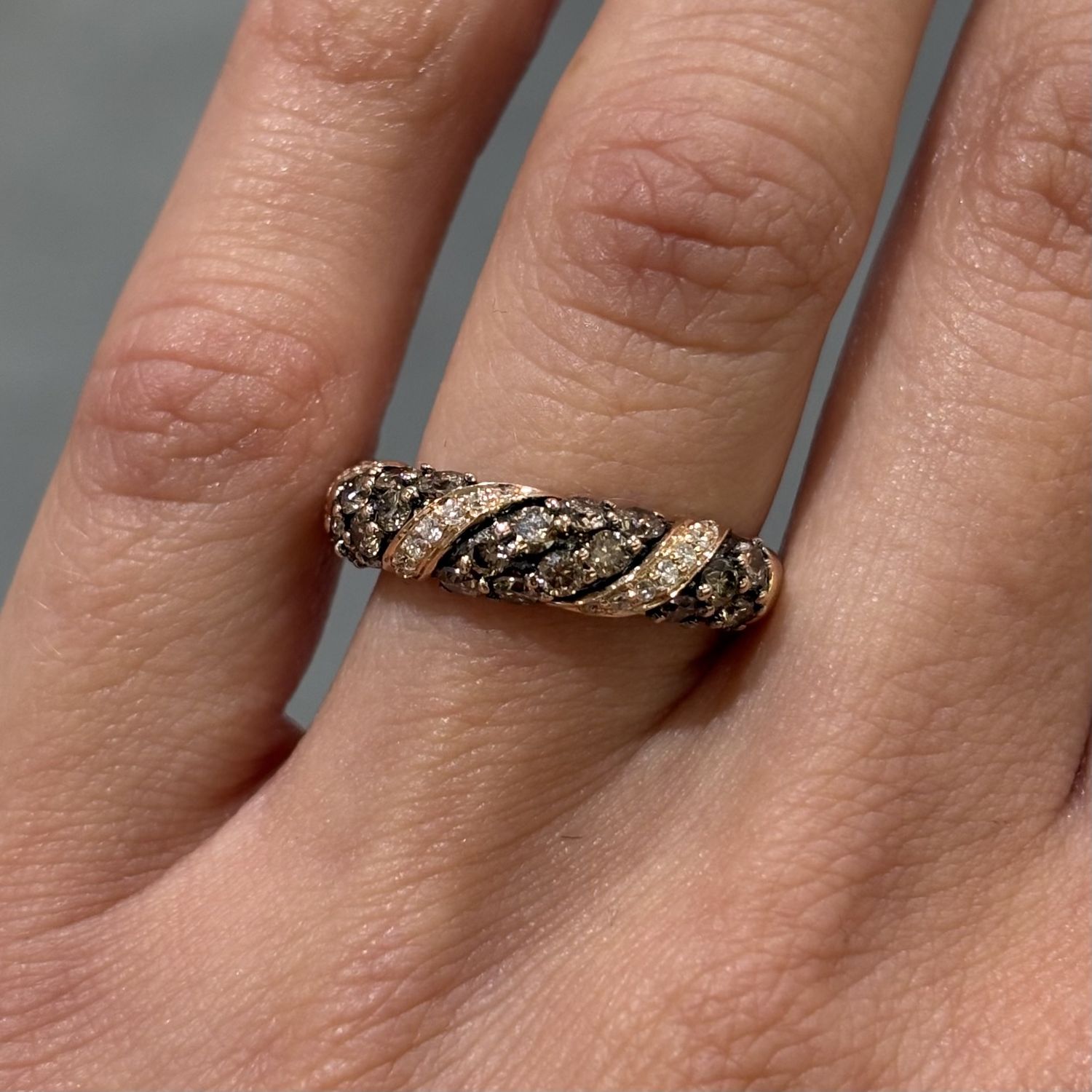 Pre-Owned 14ct Rose Gold Le Vian 1.00ct Diamond Twist Half Eternity Style Ring Pre-Owned 14ct Rose Gold Le Vian 1.00ct Diamond Twist Half Eternity Style Ring