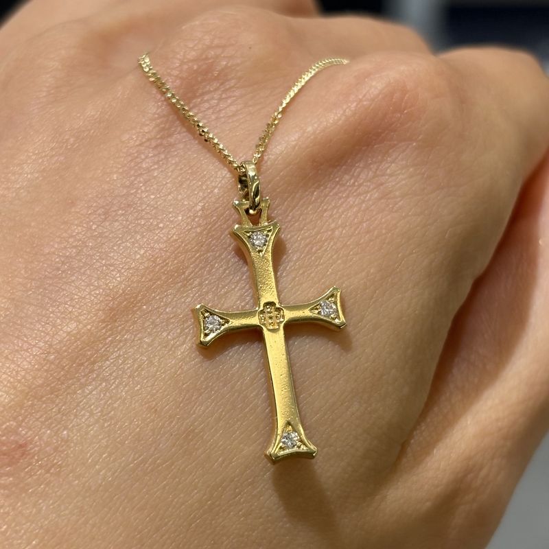 Pre-Owned 18ct Yellow Gold Diamond Set Cross Pendant