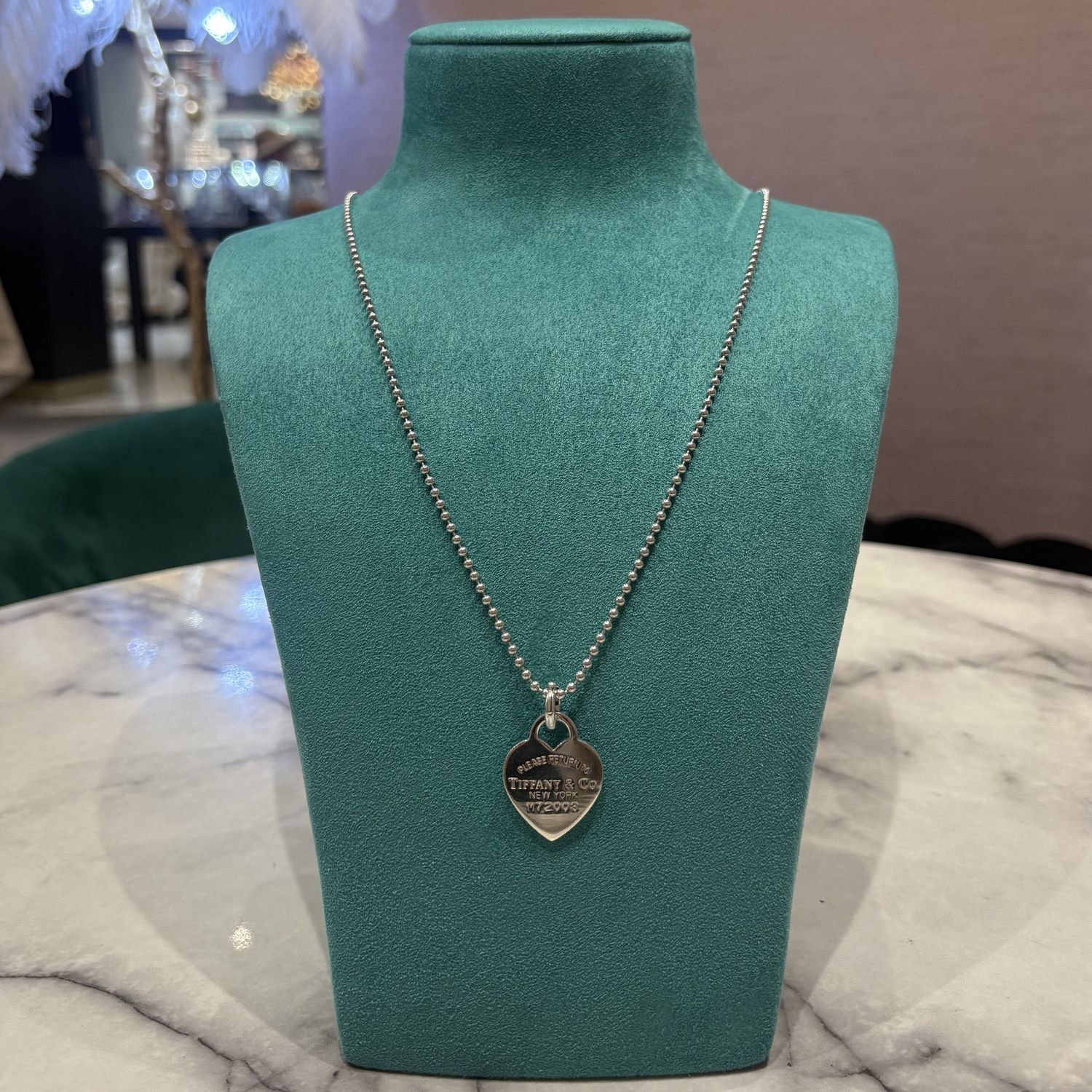 Pre-Owned Tiffany &amp; Co Large Return To Tiffany Heart Pendant on 32" Beaded Chain