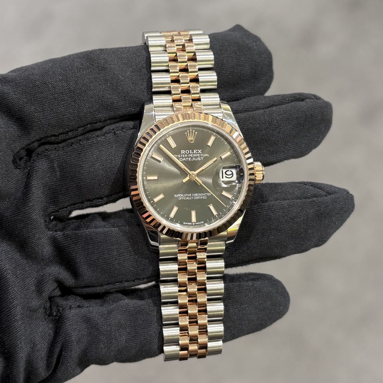 Pre-Owned Rolex Steel & Rose Gold 31mm 'Midsize' Datejust 278271 Pre-Owned Rolex Steel & Rose Gold 31mm 'Midsize' Datejust 278271