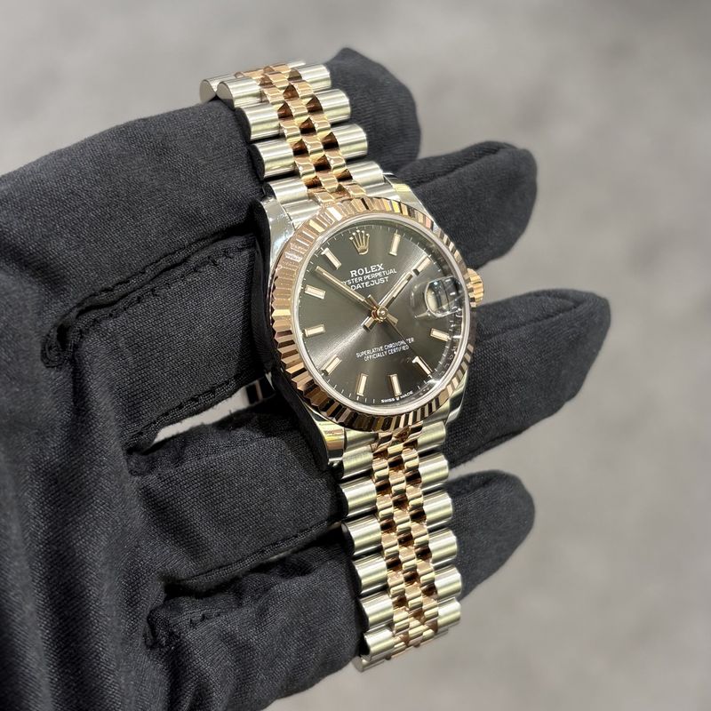 Pre-Owned Rolex Steel & Rose Gold 31mm 'Midsize' Datejust 278271