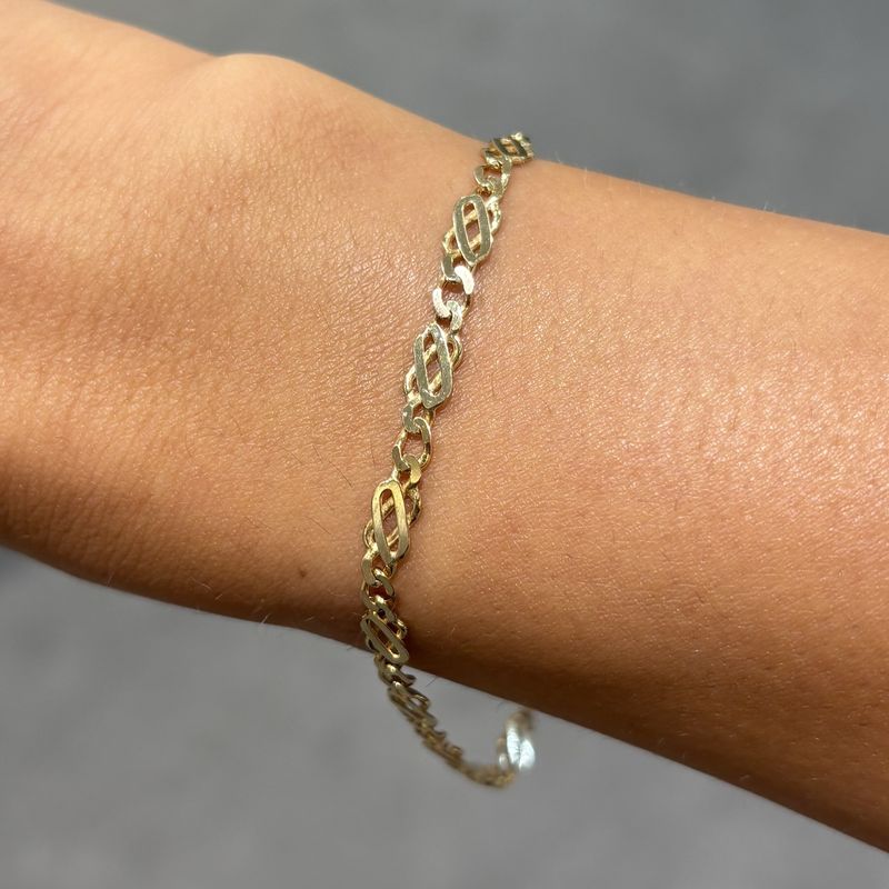 Pre-Owned 9ct Yellow Gold Celtic Knot Style Bracelet