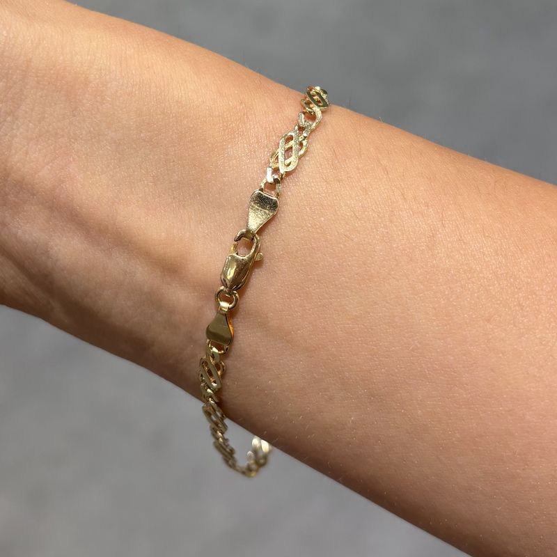 Pre-Owned 9ct Yellow Gold Celtic Knot Style Bracelet