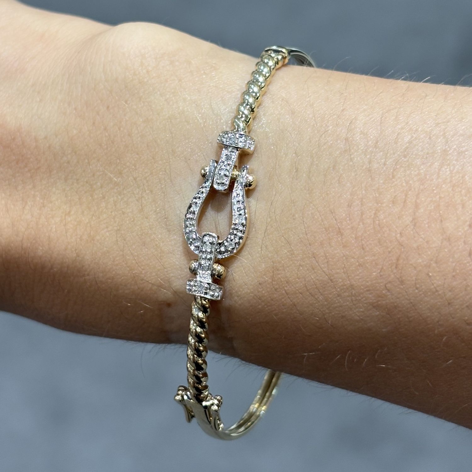 Pre-Owned 9ct Yellow Gold Diamond Cluster Horseshoe Buckle Hinged Bangle
