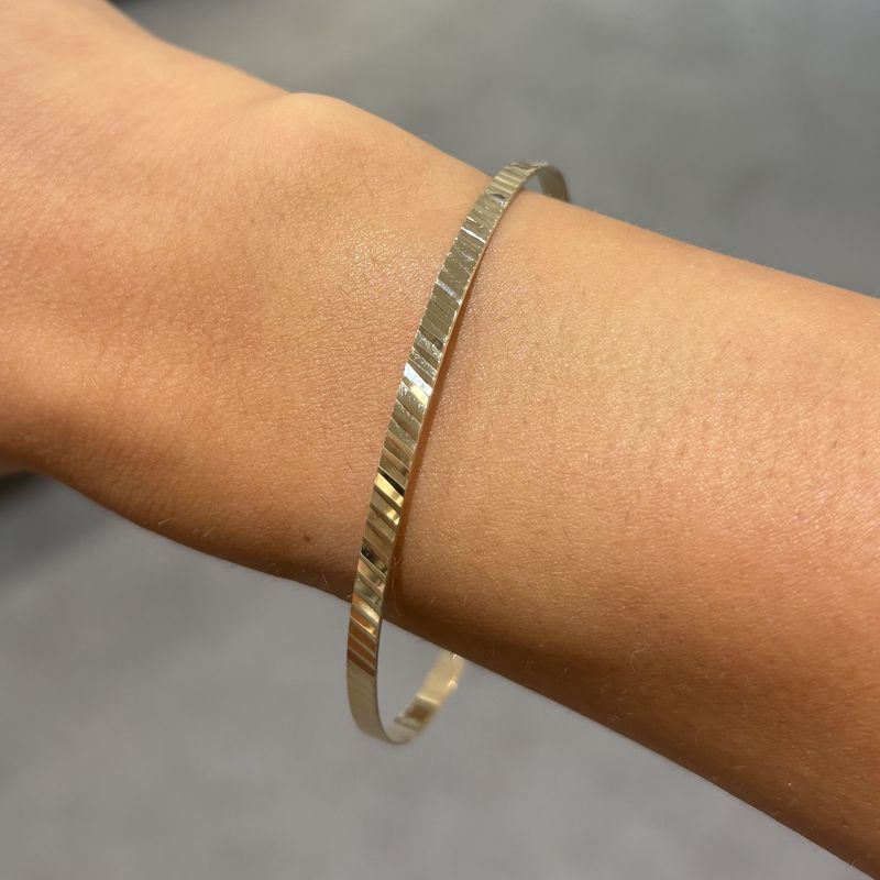 Pre-Owned 9ct Yellow Gold Patterned Slave Bangle 3.7g