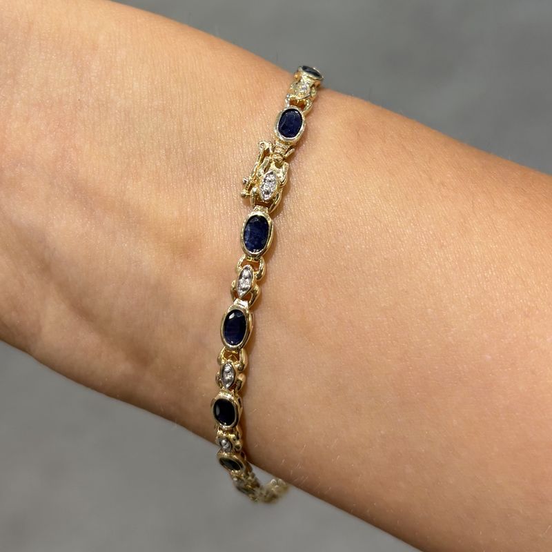 Pre-Owned 9ct Yellow Gold 5ct Sapphire & Diamond Set Bracelet 71/4”