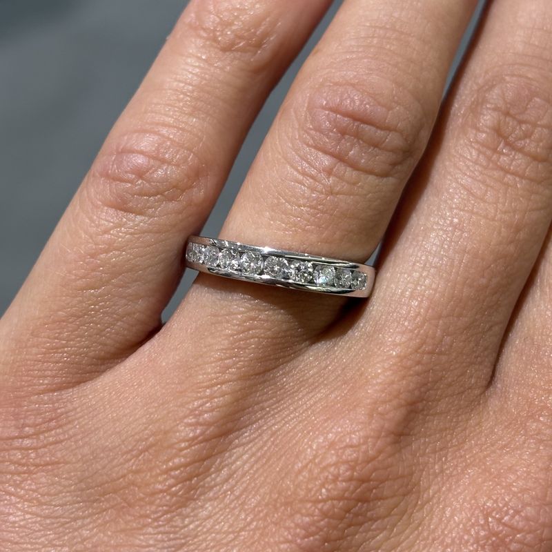 Pre-Owned 18ct White Gold 0.50ct Diamond Channel Set 1/2 ET H SI Pre-Owned 18ct White Gold 0.50ct Diamond Channel Set 1/2 ET H SI