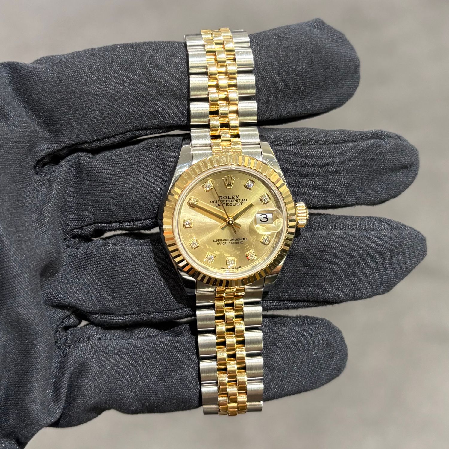 Pre-Owned Rolex Steel & Gold 28mm Champagne Dial Ladies Datejust 279173 Pre-Owned Rolex Steel & Gold 28mm Champagne Dial Ladies Datejust 279173