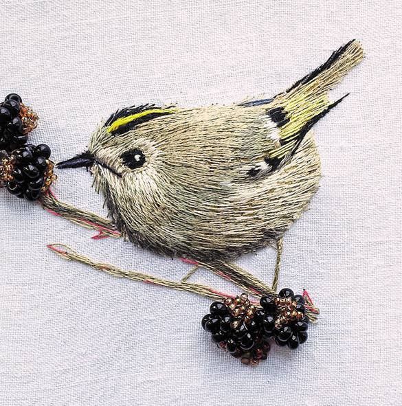 Goldcrest with Brambles mini card
