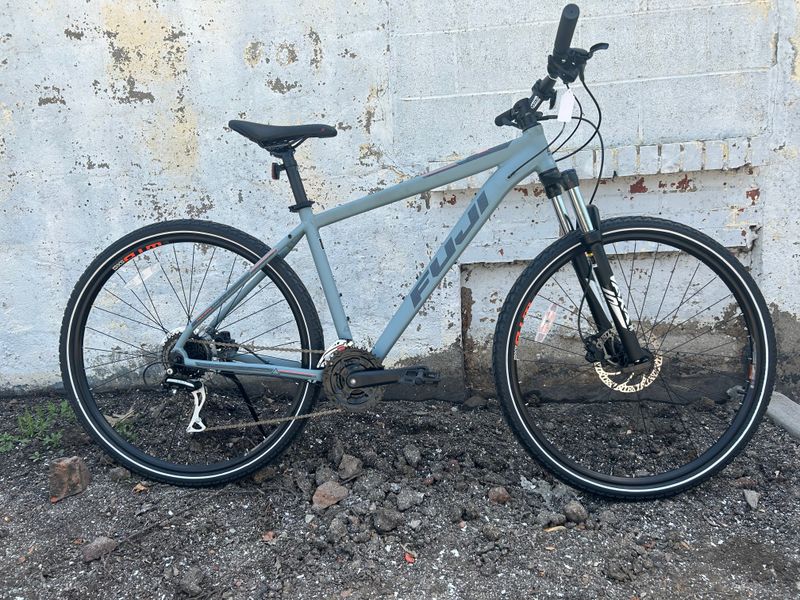 Fuji Nevada 1.7 L (grey)