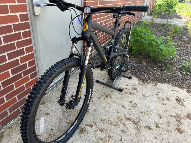 Diamondback Atroz 2