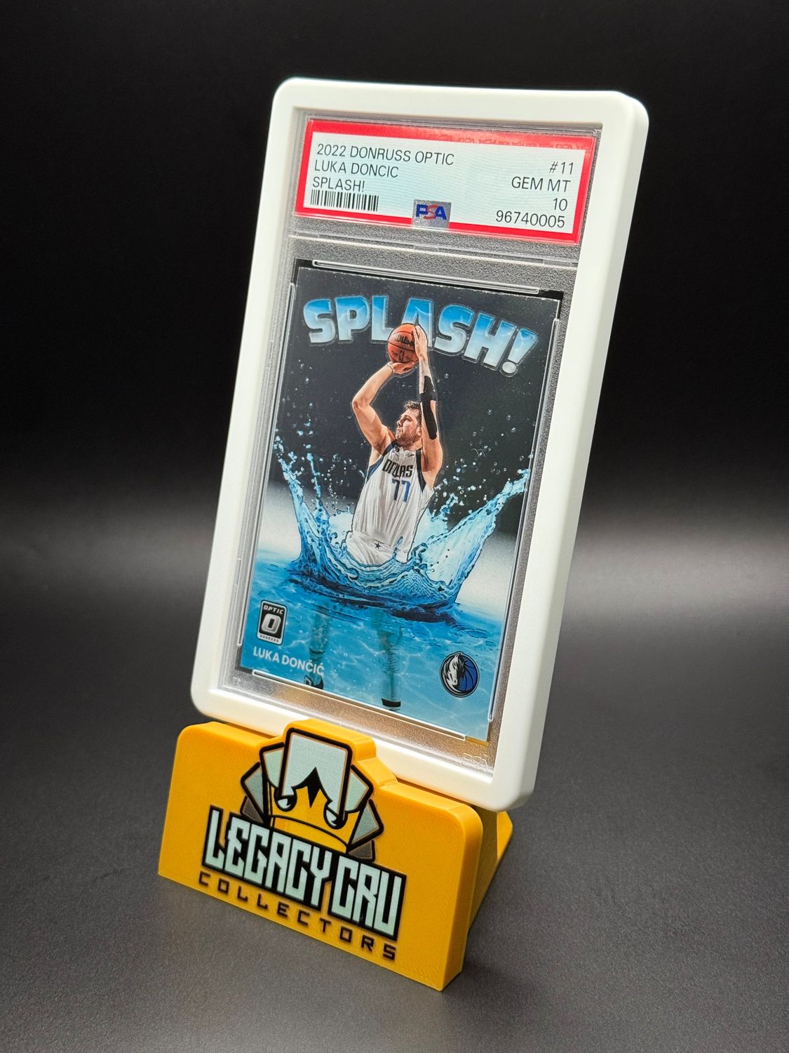 2022 Panini Donruss Optic Splash! #11 Luka Doncic