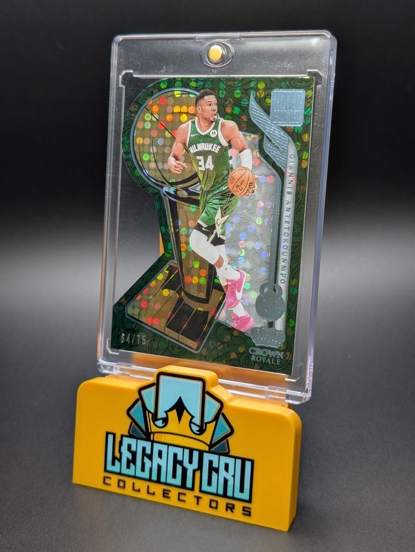 2023-24 Panini Giannis Antetokounmpo Crown Royale Hand Crafted /75
