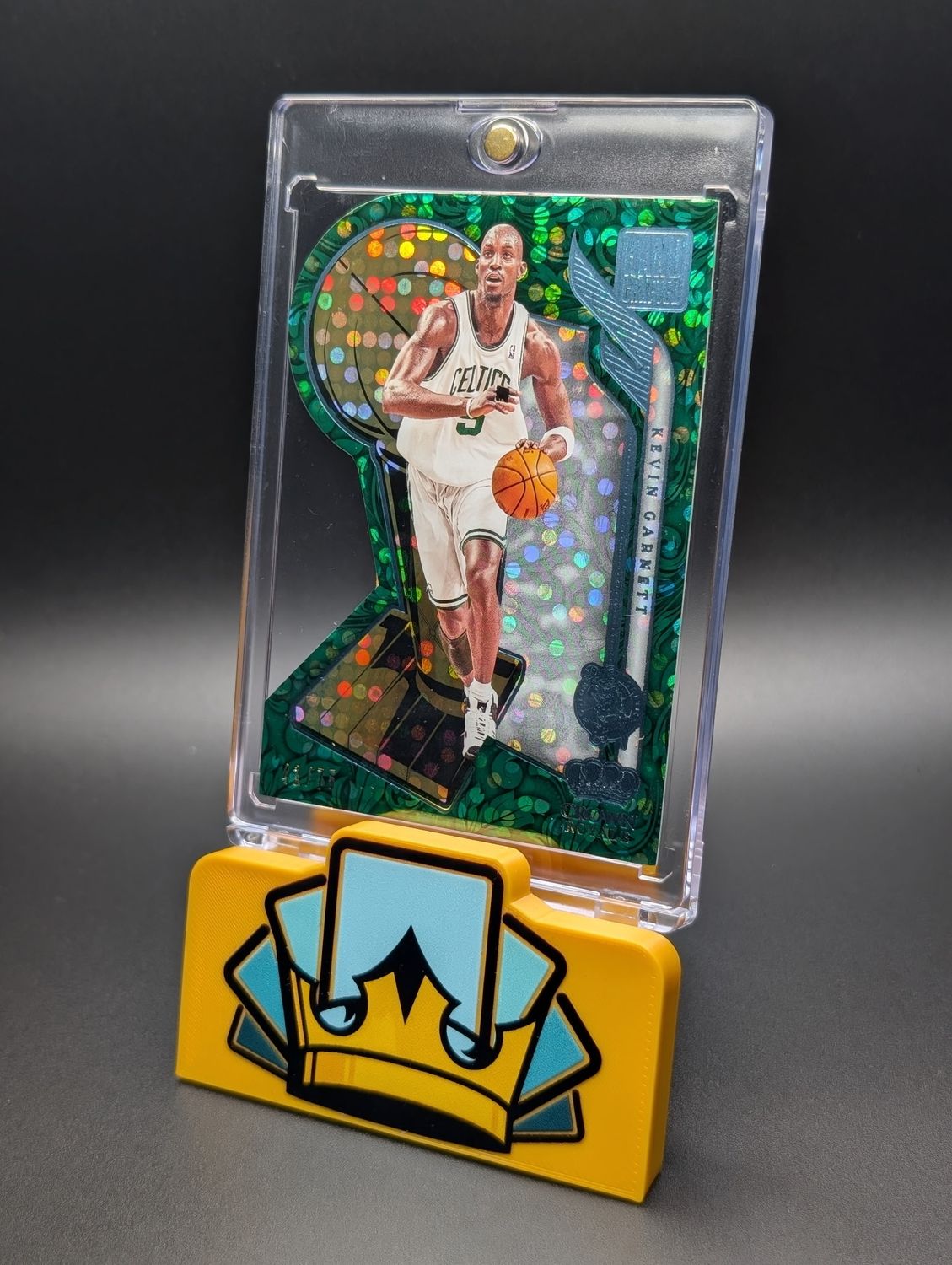 2023-24 Panini Crown Royale - Hand Crafted Kevin Garnett #1 Blue /75