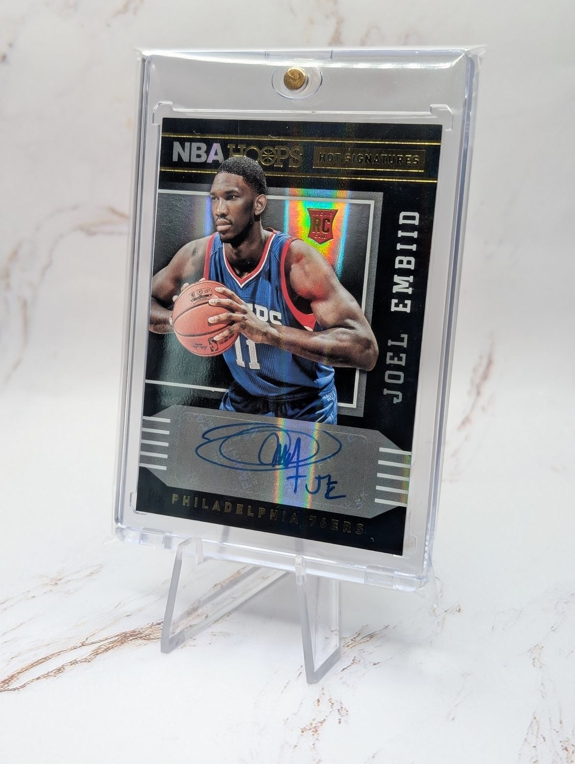 2014-15 NBA Hoops - Hot Signatures Joel Embiid #68 (AU, RC)