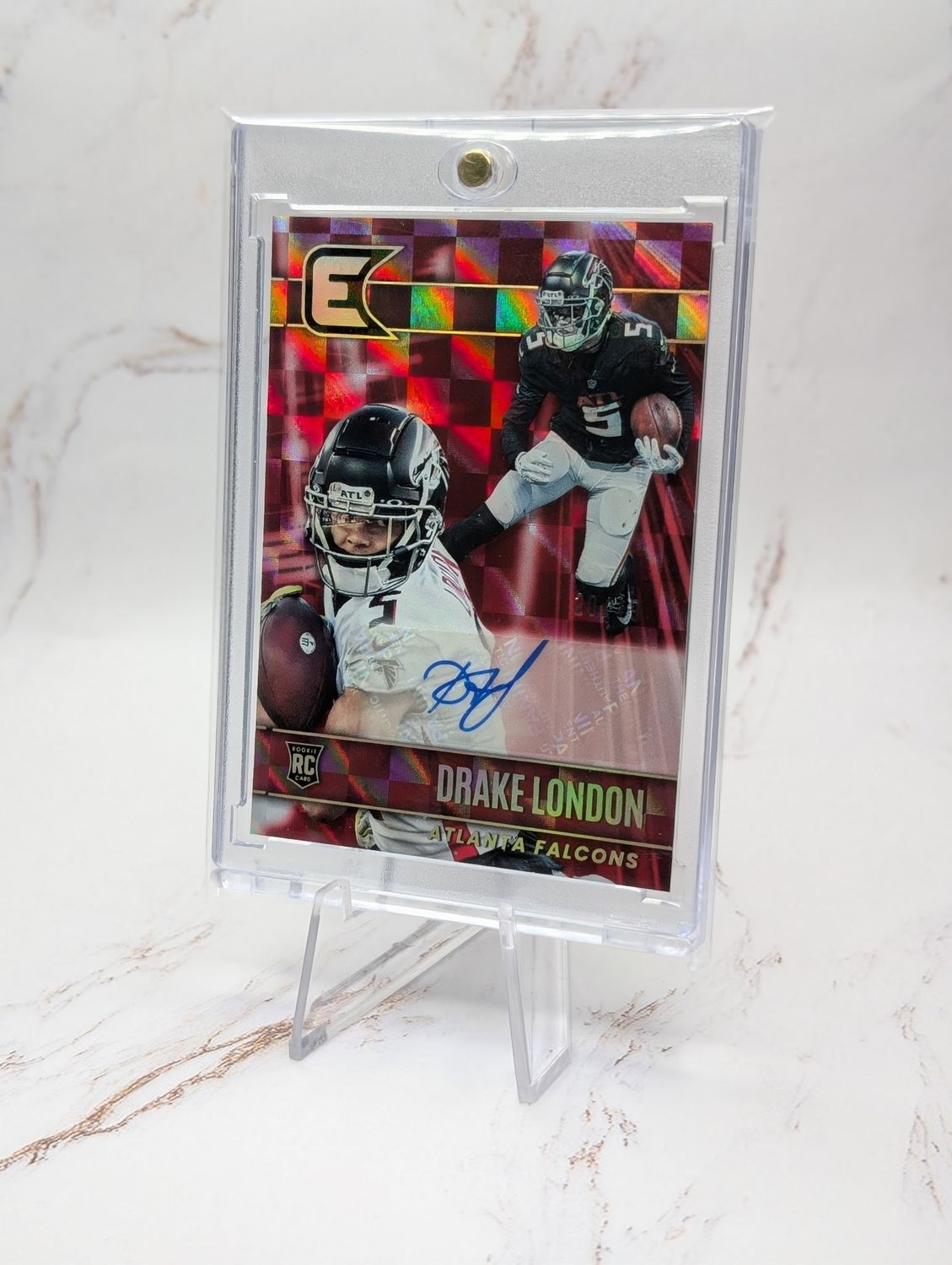 2022 Panini Chronicles - Essentials Autographs Drake London #ESS-DRL Red /49 (AU, RC)