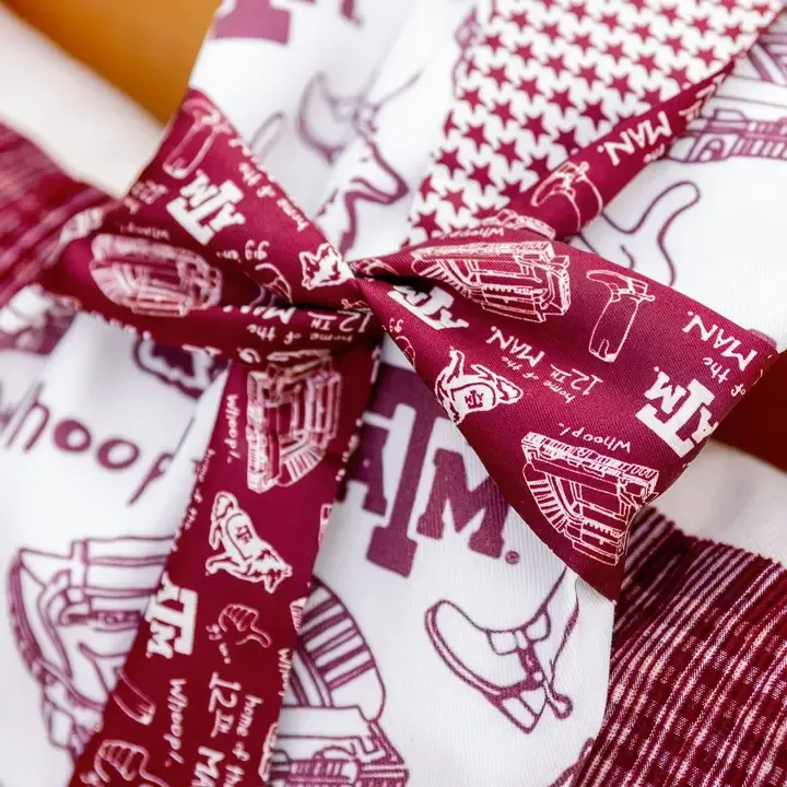 The TAMU Sideline Scarf