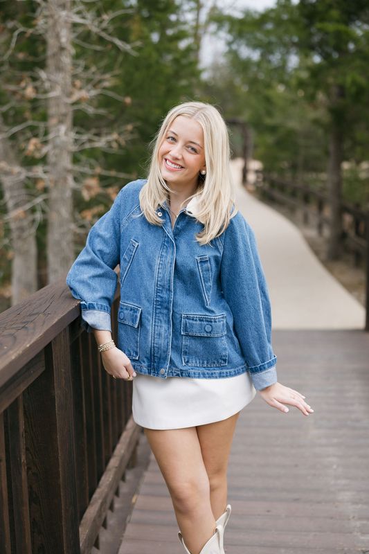 Contrast Denim Jacket w/ Front Pocket