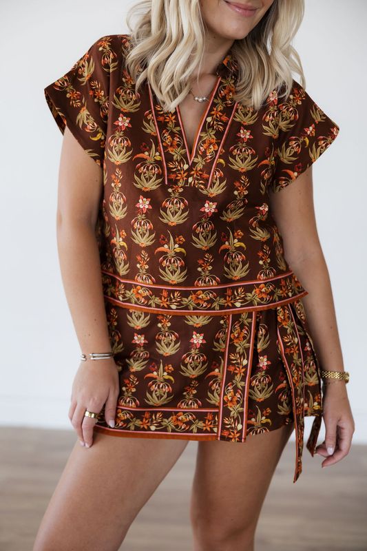 Floral Short Sleeve Contrast Trim Top