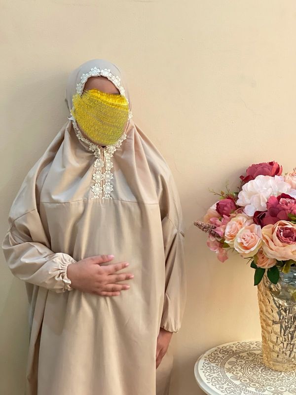 ثوب لون بيج للاطفال