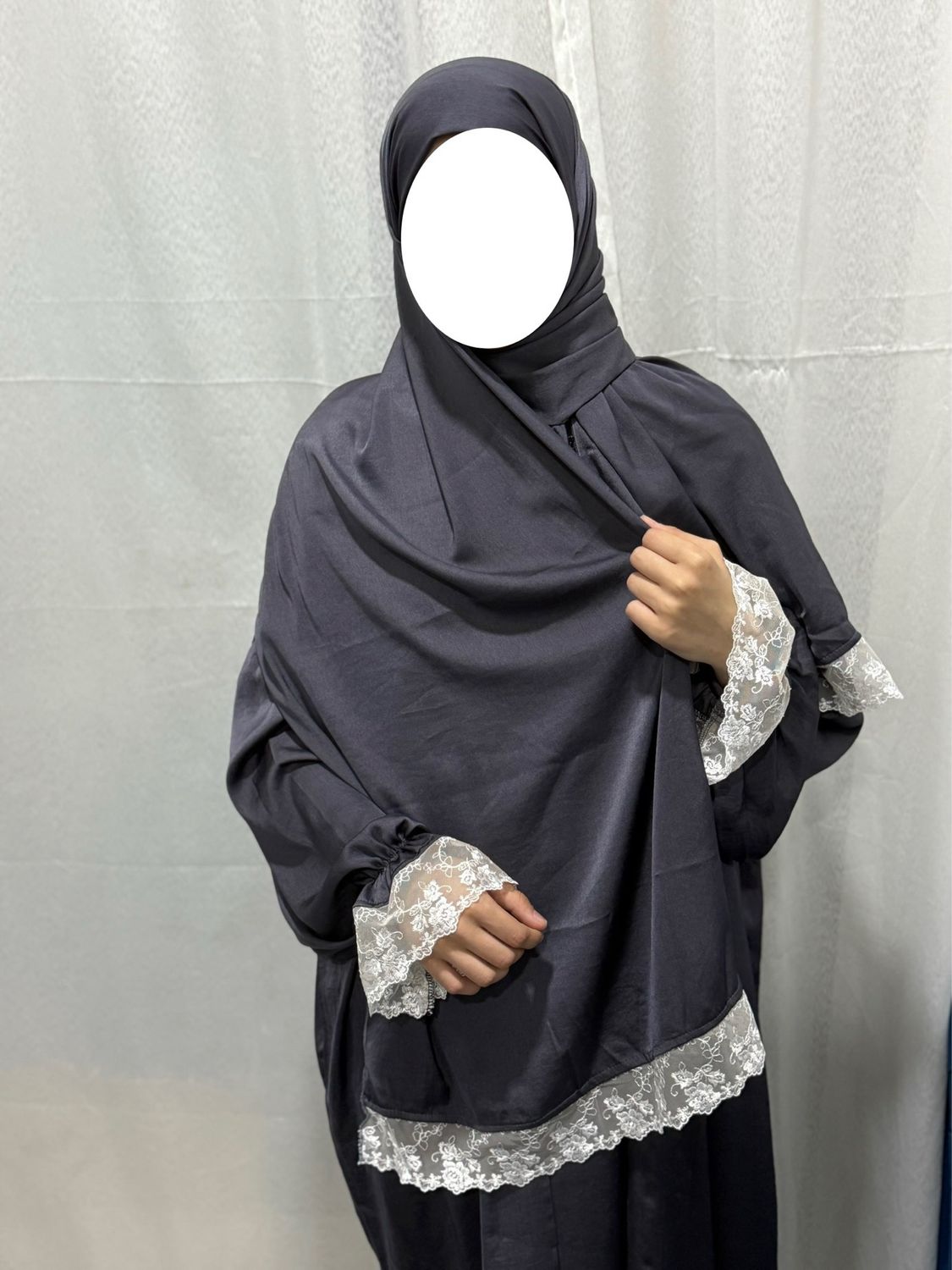 لون رصاصي غامق