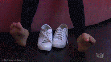 Cinema Lounge Foot Airing Activity