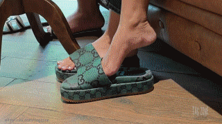 Slender Green Slide Sandal Dangler
