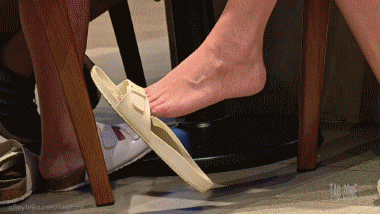 Manila Sandal Dangling of Maturity