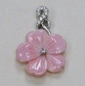 Queen Conch/SS Flower w. CZ&#39;s Necklace