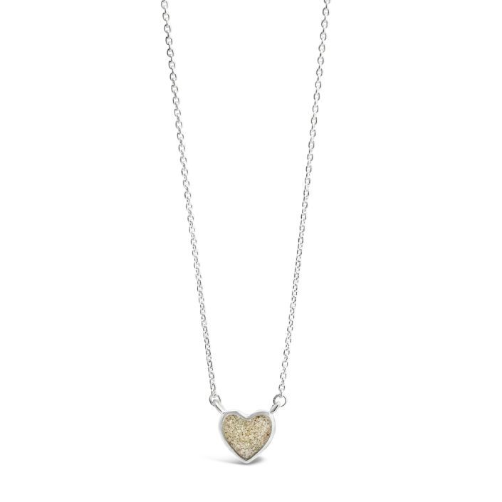 Dune Delicate Heart Necklace