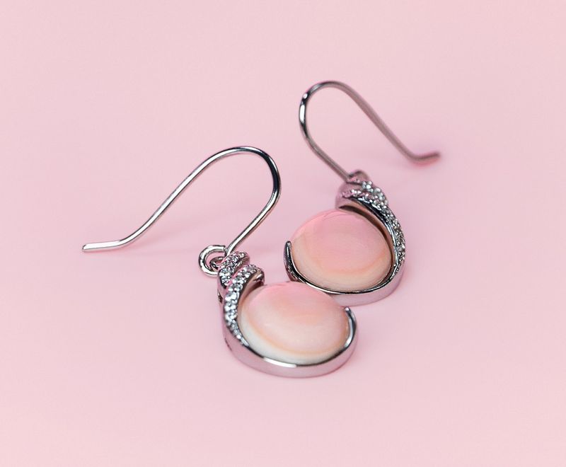 Queen Conch/SS Pear Fancy Drop Earring w. CZ&#39;S
