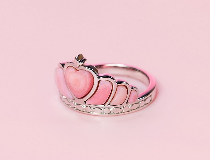 Queen Conch SS Heart Crown Ring