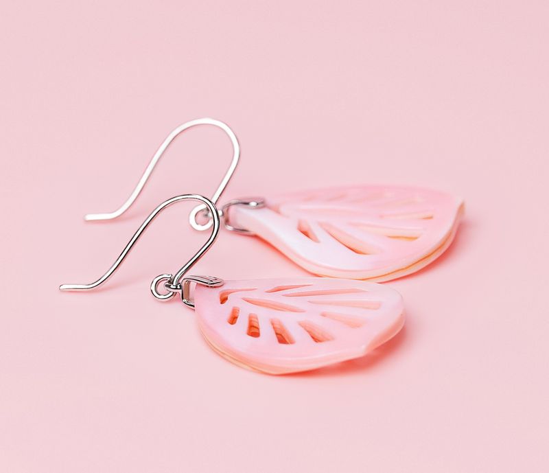 Queen Conch/SS Freeform Leaf Drop Earrings