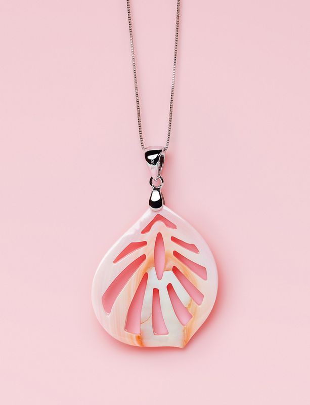 Queen Conch/SS Freeform Leaf Necklace