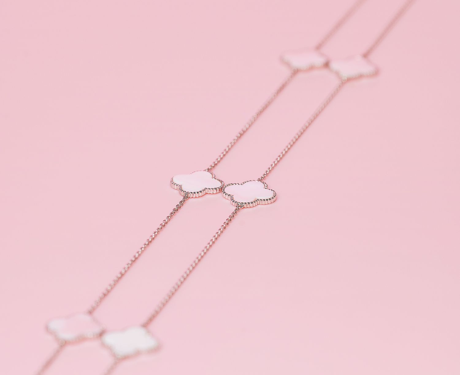 Queen Conch SS Double Strand Clover Necklace