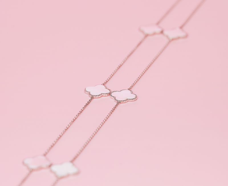 Queen Conch SS Double Strand Clover Necklace
