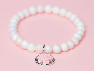 Queen Conch 7&quot; 6mm Bead Stretch Bracelet w.SS Clam in Circle Charm