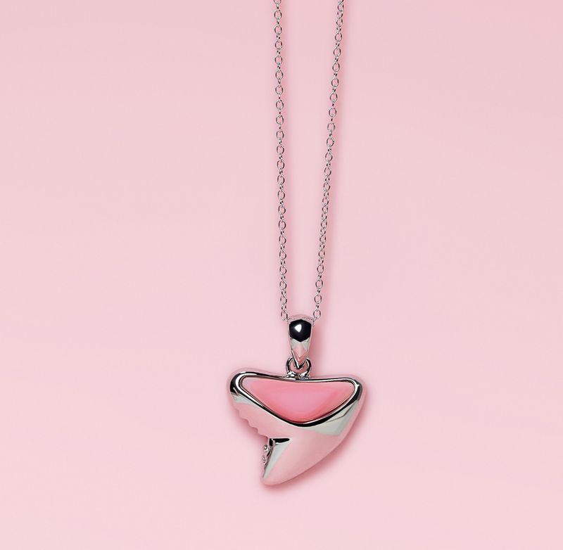 Queen Conch/SS Shark Tooth Necklace