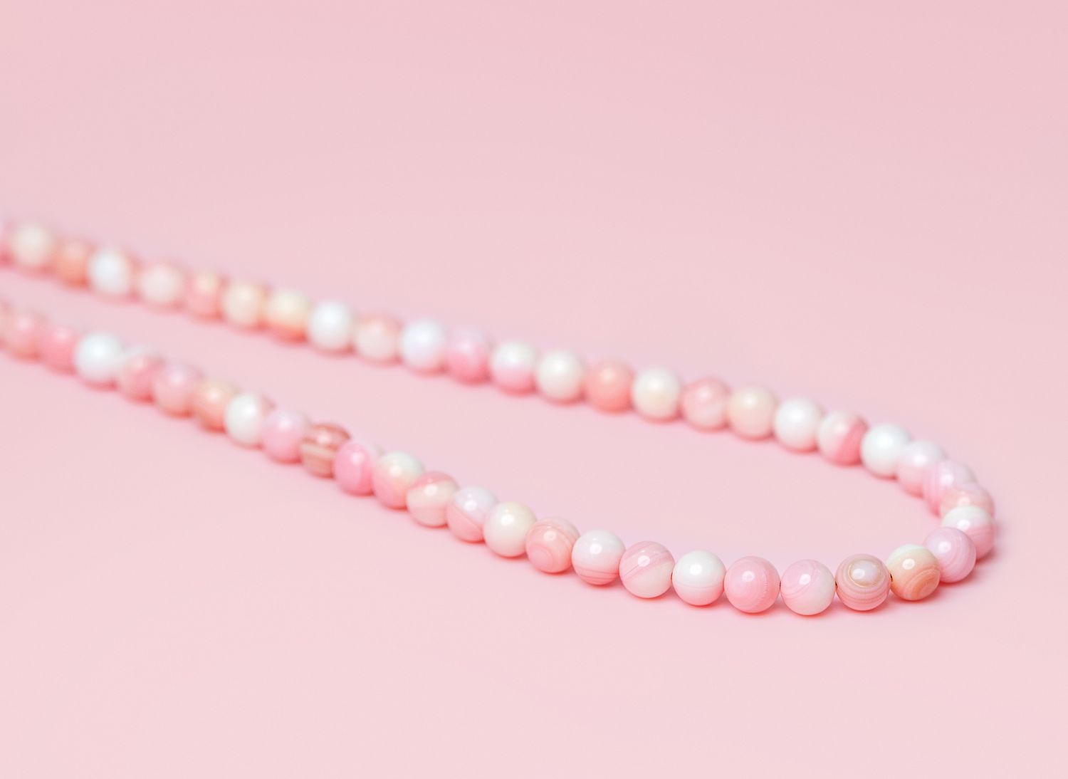 Queen Conch 6mm Round Beaded 20-22&quot; Necklace