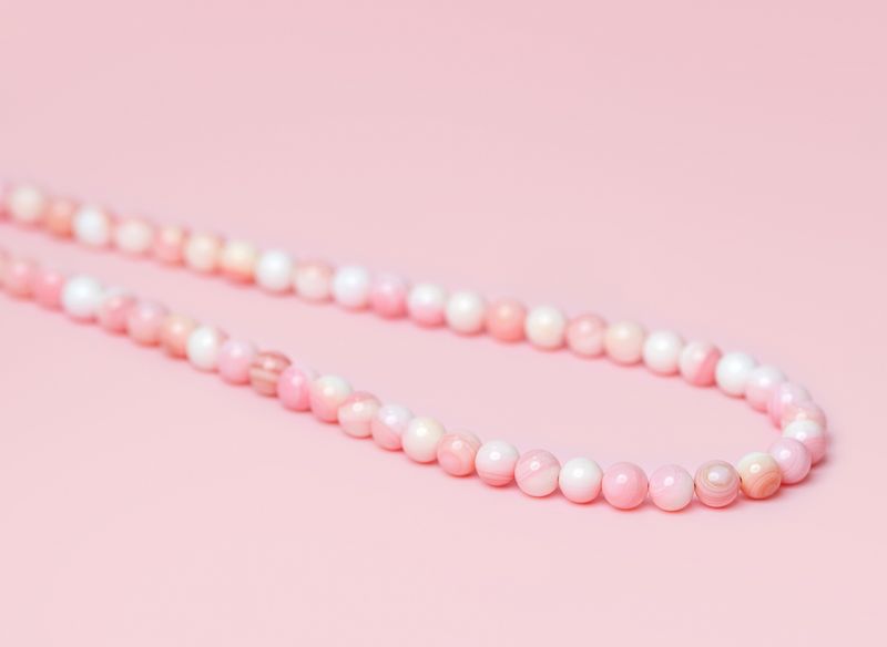 Queen Conch 6mm Round Beaded 20-22&quot; Necklace