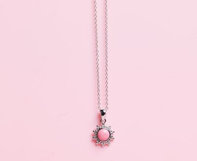 Queen Conch Sun Pendant Necklace