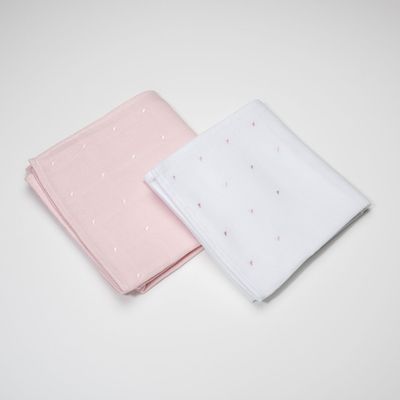 Maria Malmequer - Fralda Branca com Mini Coração Rosa