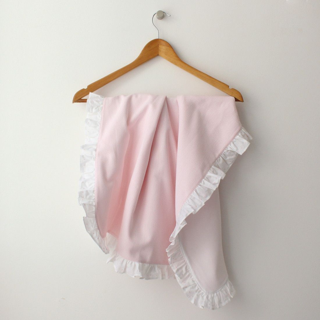 Maria Malmequer - Manta Piquet com Folho Rosa